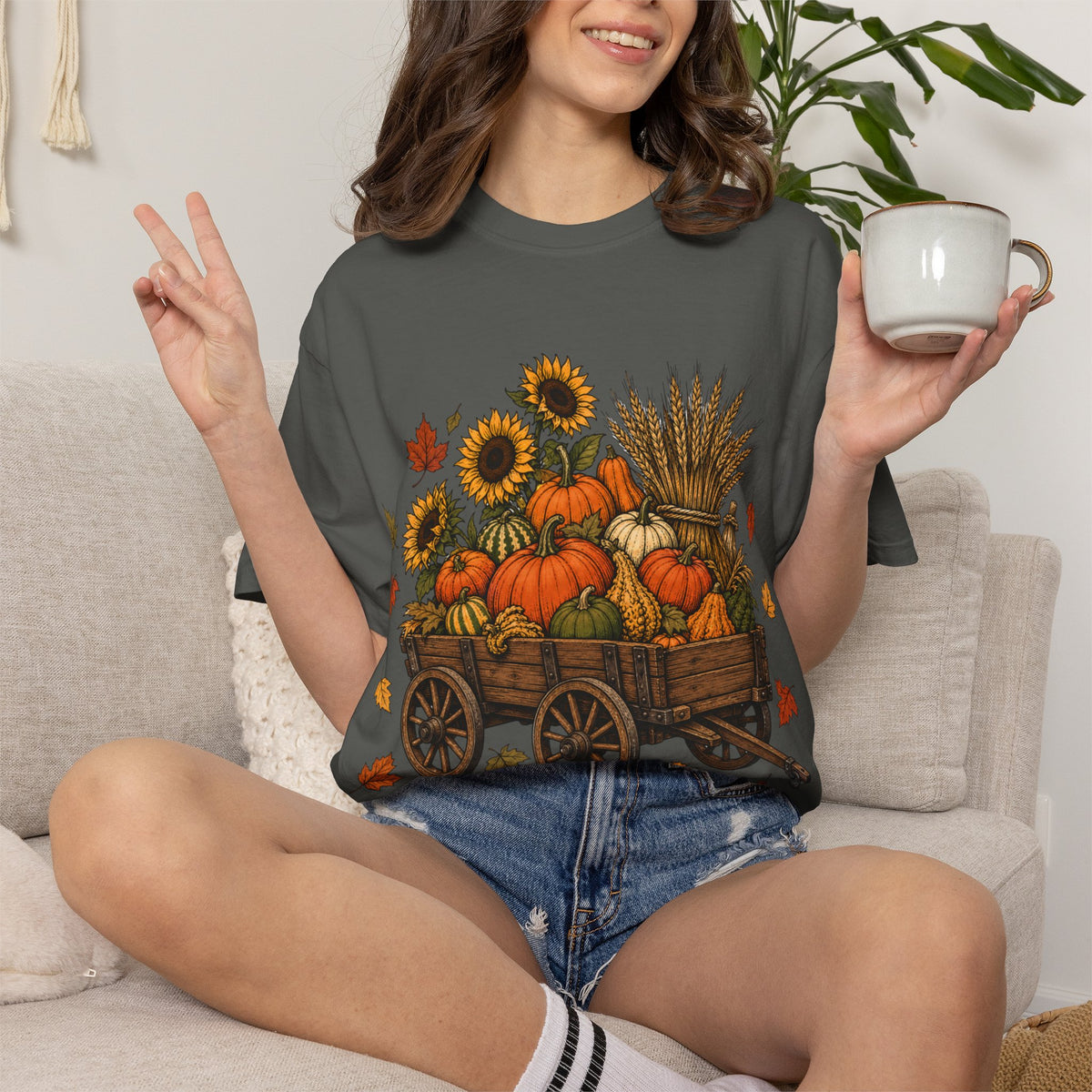 T-Shirt „Herbsternte-Wagen“ — Kürbis & Sonnenblume Herbst-T-Shirt