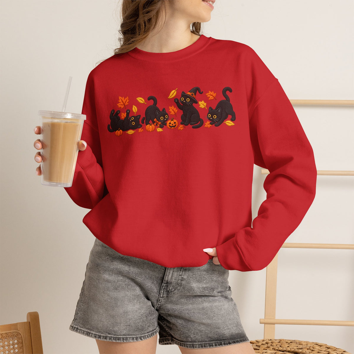Herbst-Sweatshirt mit schwarzem Katzen-Motiv