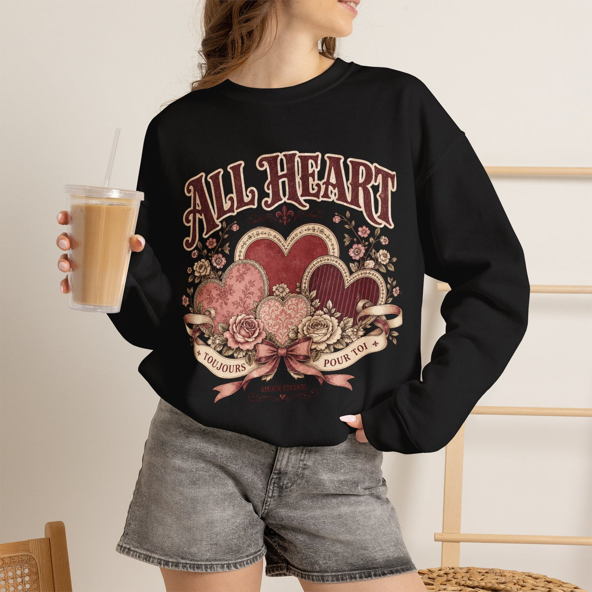 Vintage-Sweatshirt mit Rundhalsausschnitt zum Valentinstag – „All Heart“ romantisches Motiv