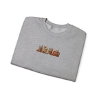 Cozy Camping Crewneck Sweatshirt — Niedliches Cartoon-Lagerfeuer-Freunde-Design