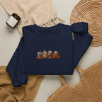 Cozy Camping Crewneck Sweatshirt — Niedliches Cartoon-Lagerfeuer-Freunde-Design