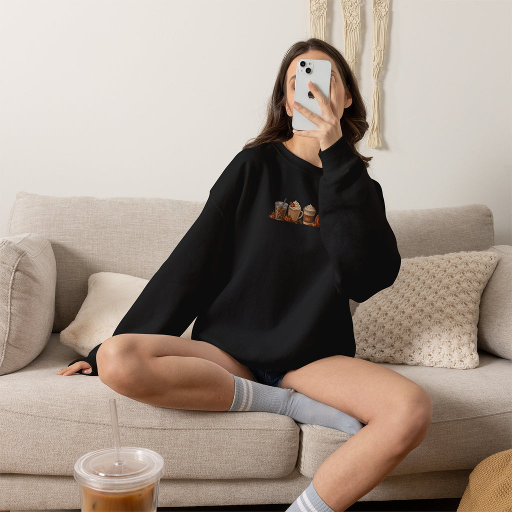 Cozy Camping Crewneck Sweatshirt — Niedliches Cartoon-Lagerfeuer-Freunde-Design