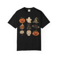Halloween-Icons T-Shirt — Niedliches Retro-T-Shirt mit Kürbissen, Geist, Katze & Totenkopf