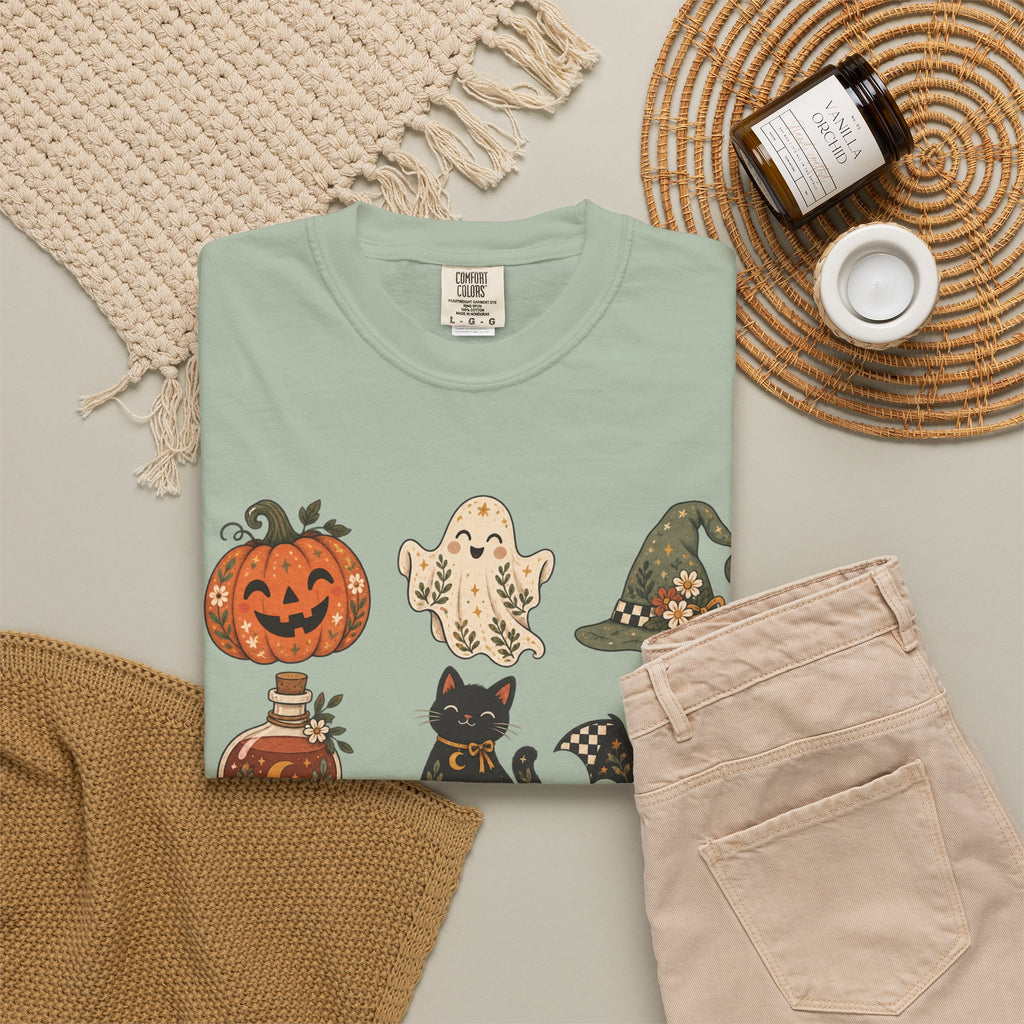 Halloween-Icons T-Shirt — Niedliches Retro-T-Shirt mit Kürbissen, Geist, Katze & Totenkopf