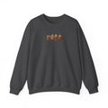 Cozy Camping Crewneck Sweatshirt — Niedliches Cartoon-Lagerfeuer-Freunde-Design