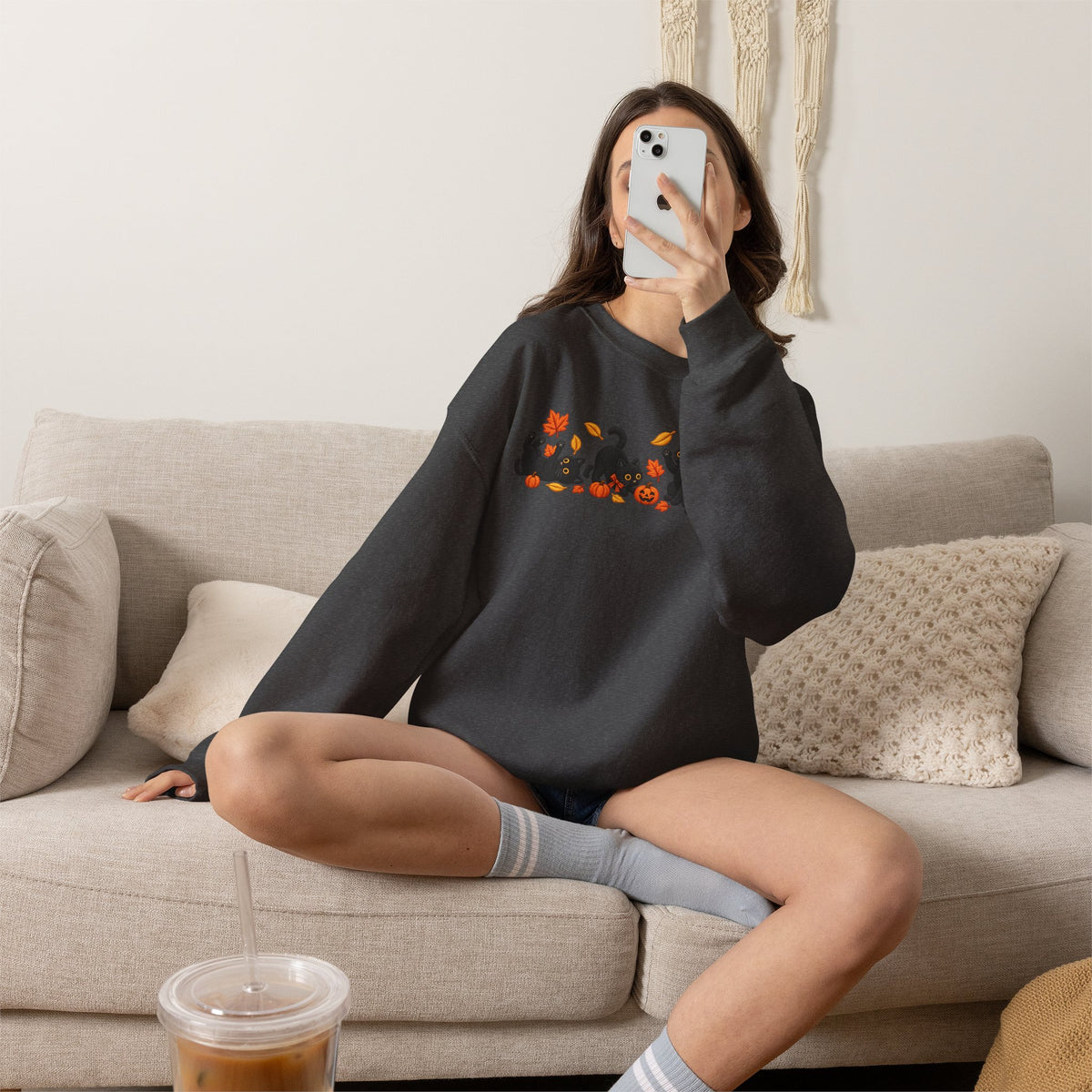 Herbst-Sweatshirt mit schwarzem Katzen-Motiv